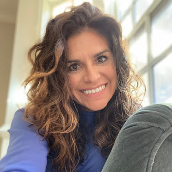 Meet your Posher, Gina - Picture 1 of 1